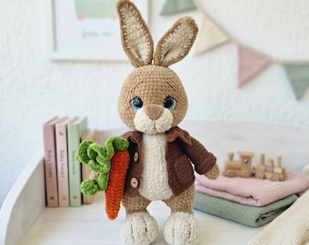 Gehäkeltes Hase Plüschtier, Peter Hase Kinderzimmer Deko, Baby und Kleinkind Geburtstag Geschenk, handgemachte Kuscheltiere