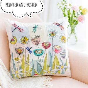 Modello di cucito stampato con patchwork e applicazioni per fodera per cuscino Spring Meadow