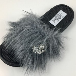 Slide Sandal with Brooch, Faux Fur Slide Sandal, Work-from-home Slide Sandal, Vegan Slide Sandal, Bridal Party Gift image 3