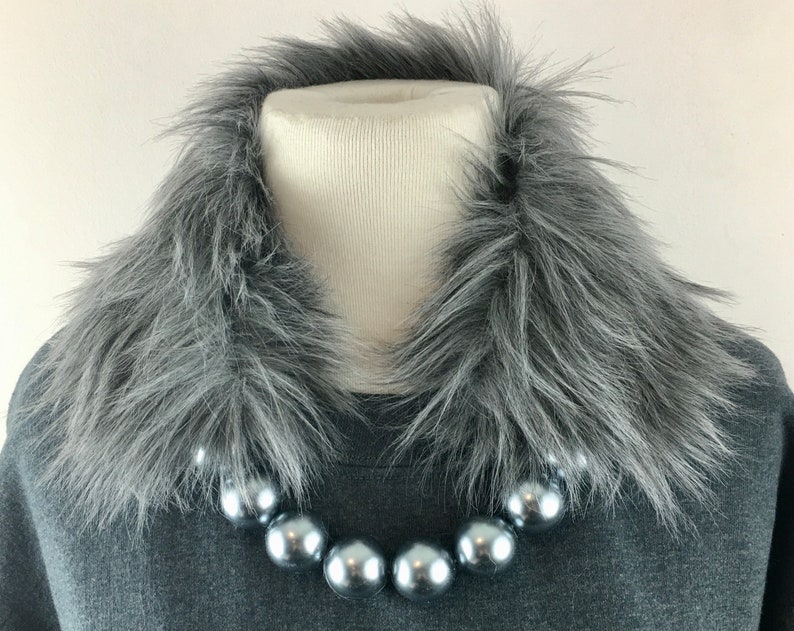 Pearl Grey Faux Fur Collar-Necklace, Silver Grey Fur Pearl Collar, Fake Fur Pearl Collar, Valentine's Day Gift image 3