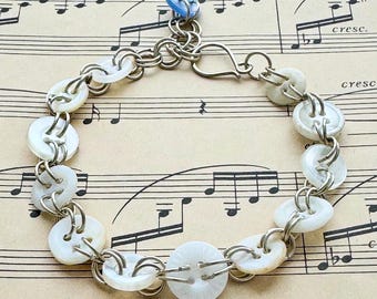 Vintage Bridal Bridesmaid Button Bracelet using vintage mother of pearl and modern buttons