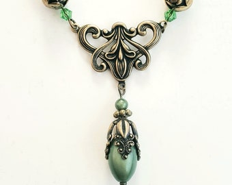 Art Nouveau Necklace Green Teardrop Victorian Style Pendant Antiqued Brass Chain Birthday Gift Bohemian Romantic Wedding Vintage Dress