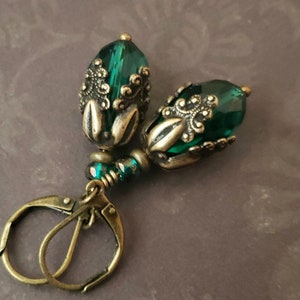 Brincos Art Nouveau Verde Esmeralda Brincos Vitorianos Vidro Facetado Lágrimas Art Déco Presente de Aniversário Boho Casamento Vestido Vintage