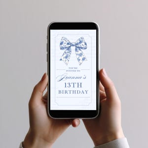 Blauwe strik verjaardagsuitnodiging bewerkbare geanimeerde themafeest Evite Canva sjabloon voor sms elektronische uitnodiging Instant Digitale Download 1422
