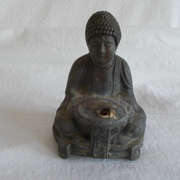 Figura de Buda de metal fundido japonesa vintage