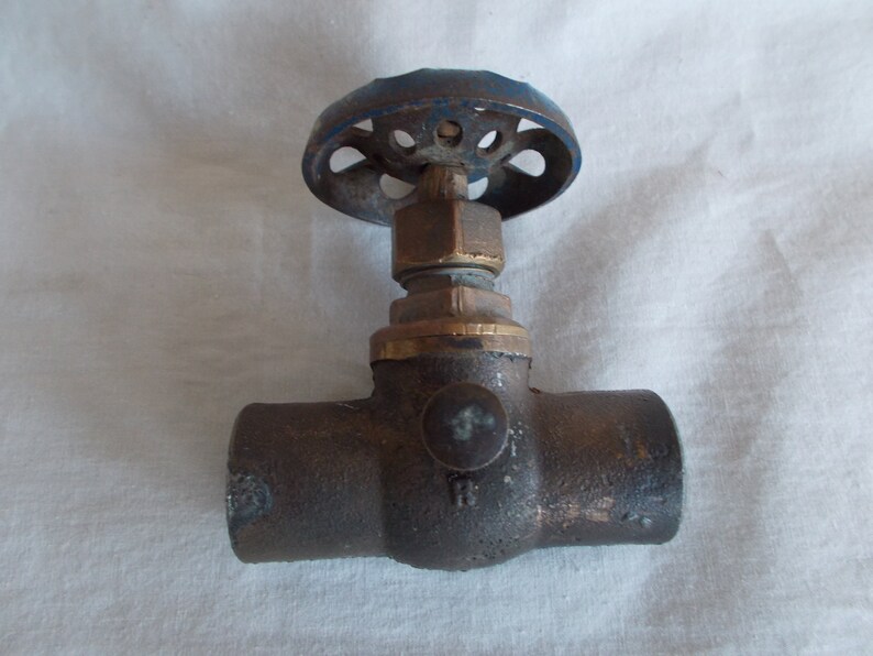 Vintage Nibco Outdoor Two Side Water Spigot 1