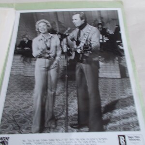 Vintage 5 Large Real Photos Of Famous People In Holiday House Folder For Crafts image 7