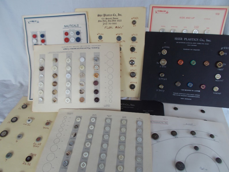 Vintage 11 Carded Buttons Lot 200 Buttons