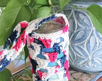 USA Water Bottle Sling, Bottle Holder with Strap, Cross Body Bottle Holder, Crochet Water Bottle Holder, Cotton Tumbler Holder, Drink Sling,