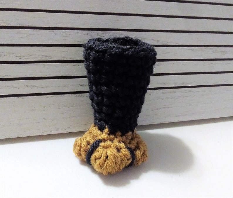 Kitty Paw Chair Sock, Crochet Chair Leg Pad, Floor Protector, Furniture Feet, Cat Paw Chair Protector. TV Tray leg sock image 8