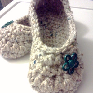 Ladies Slippers, Crochet Slippers, House Shoes, Womens Slippers, Slippers, Booties, Handmade Slippers image 2