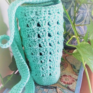Large Water Bottle Holder, Hiking Sling, Bottle Holder with Strap, Over Shoulder Bottle Holder, Crochet Water Bottle Holder,