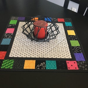 Black and Bright Table Square