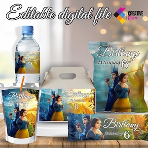 Puede incluir: Etiquetas de favor de fiesta imprimibles con Blancanieves y la Reina Malvada. Las etiquetas están diseñadas para botellas de agua, cajas de jugo, bolsas de bocadillos, cajas de regalo y bolsas de golosinas. Las etiquetas incluyen el texto "Birttany cumple 6 años".