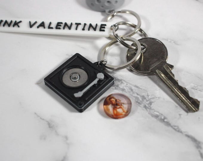 Birthday Spotify Keychain • Personalised Song Gift • NFC Tap to Play • Custom Spotify Playlist Keyring • Unique Birthday Gift