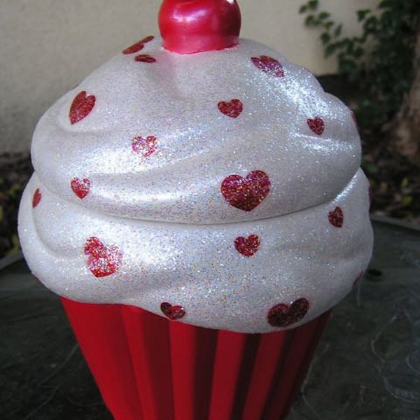 Kaleidoscope Hearts of Love Cupcake Jar Red