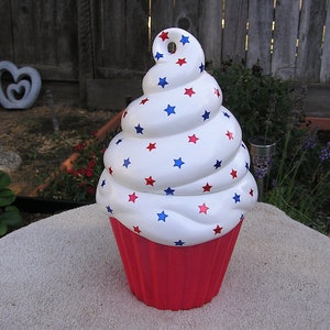 Swirled Patriotic Delight Cupcake Jar image 1