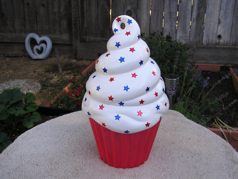 Swirled Patriotic Delight Cupcake Jar image 1