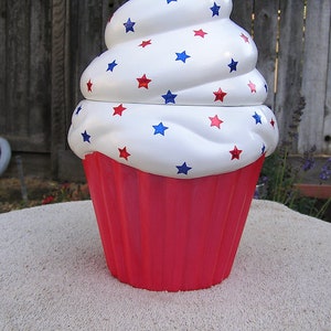 Swirled Patriotic Delight Cupcake Jar image 4