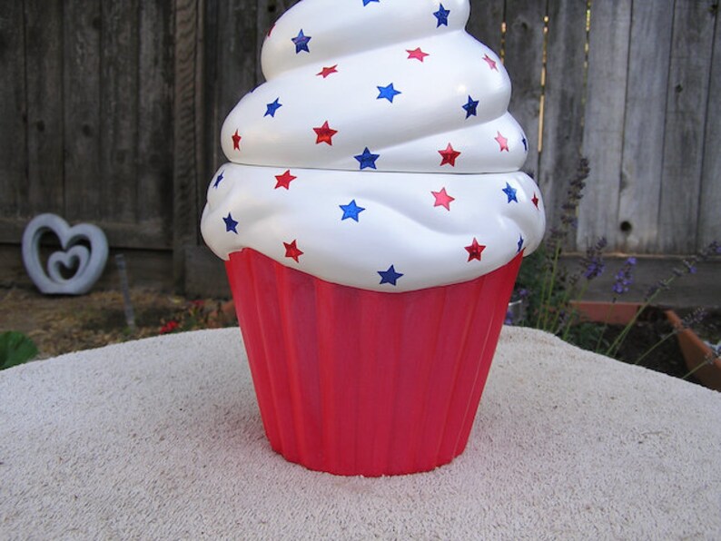 Swirled Patriotic Delight Cupcake Jar image 4