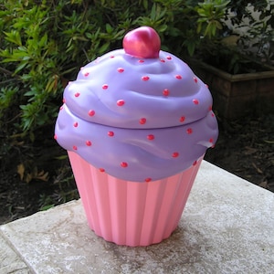 Lavender Fields 3-D Raspberry Delight Candy Dots Cupcake Jar