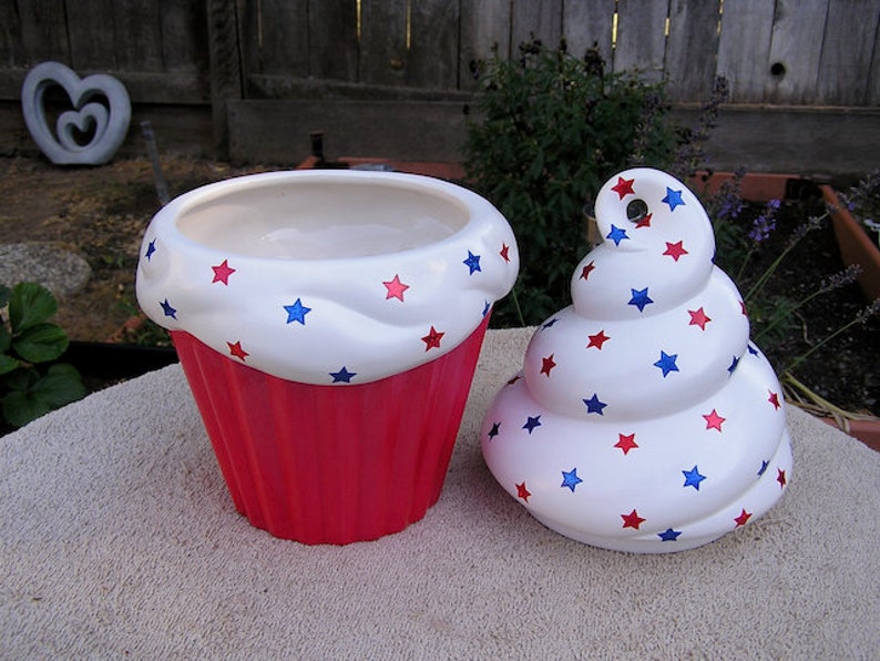 Swirled Patriotic Delight Cupcake Jar image 5