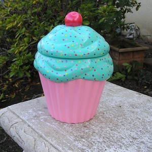 Cotton Candyberry Polka Dot Cupcake Jar