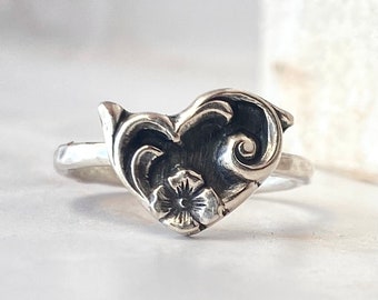 Vintage floral Ring Sterling Silver Ring for women -Dainty fancy heart ring flourish elements cute sterling stacker