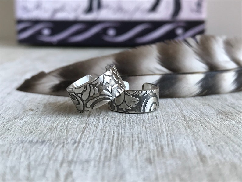 Etihaas Handcrafted sterling silver ear-cuff