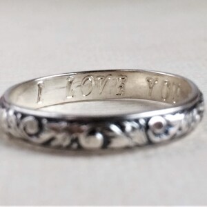 Filigree Personalized Engrave able Ring, Sterling Silver, Gift for Mom, Secret Message Ring, Textured Leaf Ring, Custom Engraved Ring Stack imagem 4