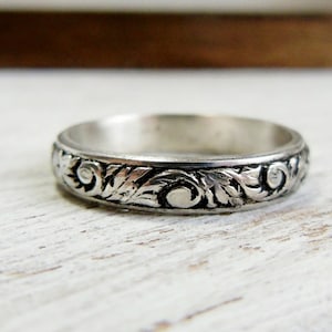 Textured Vine Ring Filigree Wedding Band Silver Floral Wedding Ring leaf Wedding Ring For Her Sterling Silver Wedding Band