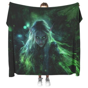 Blood Elf Rogue fleece sherpadeken Gloeiende zilveren dolken mist Kosmische reflecties Stealthy Vet WoW-ontwerp