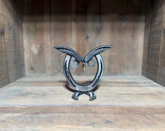 Escultura de búho en forma de herradura soldada - Decoración de búho de metal hecha a mano