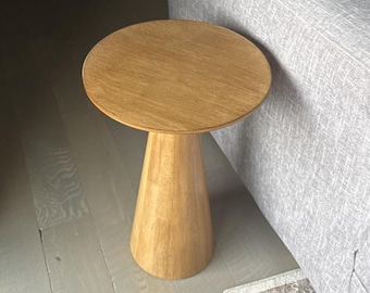 Rustic Round Pedestal Table, Small Wooden End Table for Living Room, Martini Side Table, Farmhouse Plant Stand, pedestal Stand