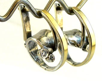 Créoles bicolores : or 9 carats et argent sterling avec CZ
