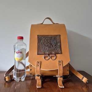 Leather backpack for larp medieval fantasy costume accessory dnd adventurer cosplay renaissance faire large celtic bag