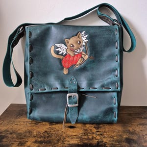 大きな革バッグ LARP コスチュームアクセサリー ヴィンテージ バレンタイン キティ 刺繍 ファンタジー フェスティバル 衣類 コスプレ 大きなショルダーバッグ LRP