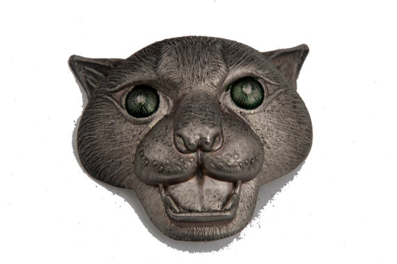 cat belt buckle