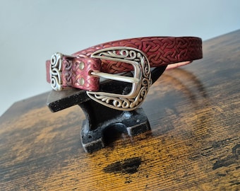 Luxury long leather belt with celtic knotwork buckle set larp costume accessory 135 cm long medieval belt cosplay renaissance fair clothing