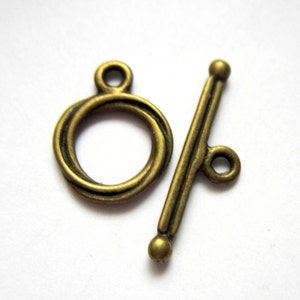 12 Antique bronze toggle jewelry clasp 13mm x 17mm
