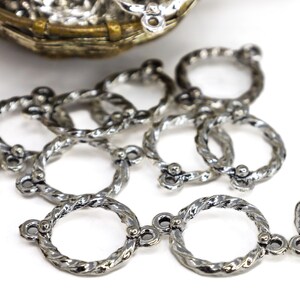 Silverfärgade smyckeskopplingar 22 mm x 16 mm runda silverlänkar Antal 8 bild 5