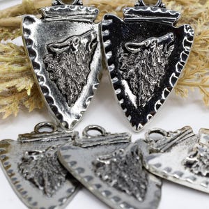 Silver arrowhead wolf pendants 44mm x 28mm tribal totem  Wolf pendant native animal spirit charm antique silver Qty 3