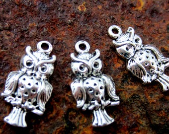 Silver Owl Charms - Antique Silver Bird Pendants for DIY Jewelry Making - Qty 12