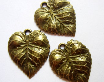 8 Antique bronze leaf charm jewelry pendants metal jewelry making supplies 26mm x 22mm