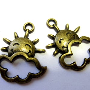 18 pc Bronze sun cloud charms Earring dangles jewelry findings 21mm x 16mm