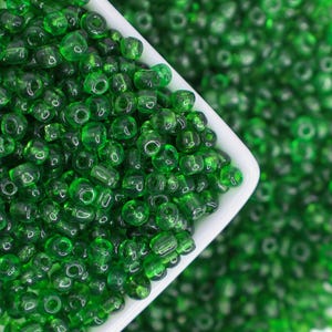 Perline di vetro trasparente verde mela intenso - Perline 6/0, Forniture per gioielli Boho, Perline distanziatrici, Tessitura di perline, Quantità: 50 g