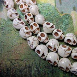 Antiqued Ivory Skull Beads #PBSKULLI