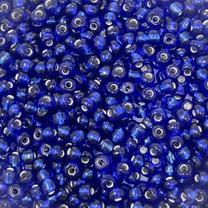 6/0 Glass Seed Beads, Silver Lined Round Hole, Round, Royal Blue, 4mm, Hole: 1.5mm