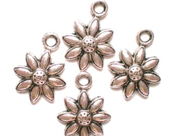 12 Charms antiqued silver daisy supply 20x15mm