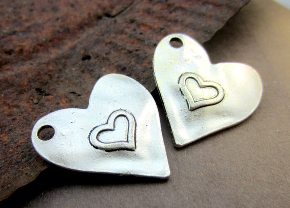 Silver heart pendants rustic charms antique silver lead nickel free heart wedding charm 28mm x 24mm key chain charm Qty 4